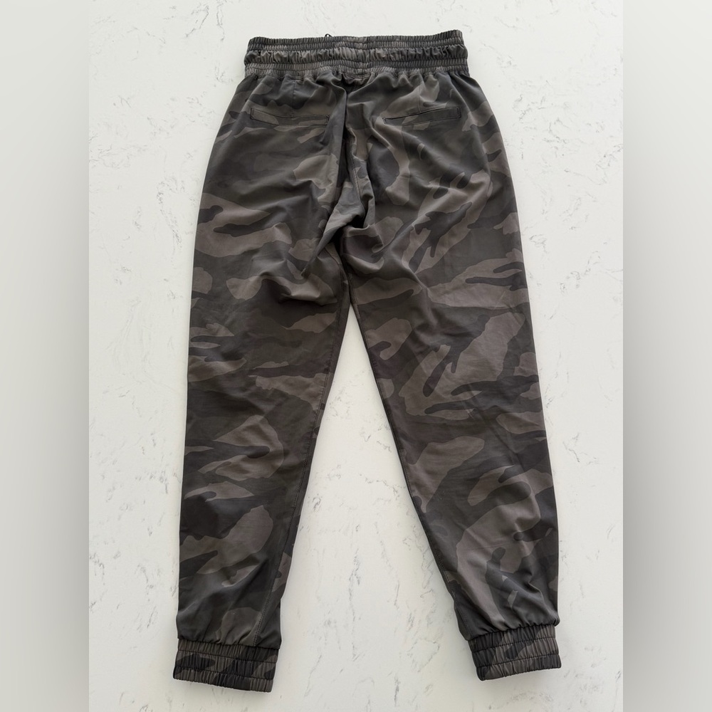 Albion Fit Camo Destination Joggers - Picture 7 of 12